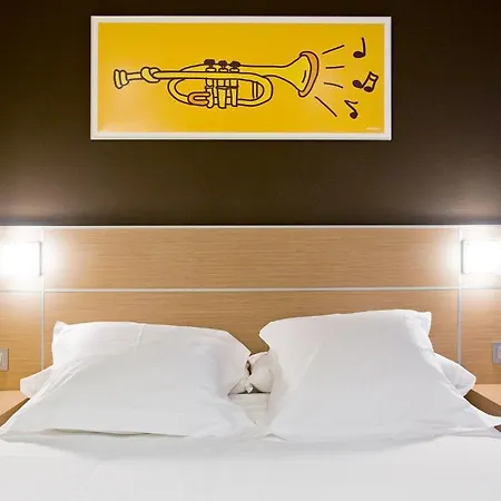 Casual Arriaga Πανσιόν