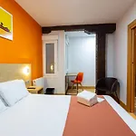 Guest house Casual Arriaga Bilbao 2*